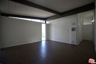 Building Photo - 11131 Rose Ave