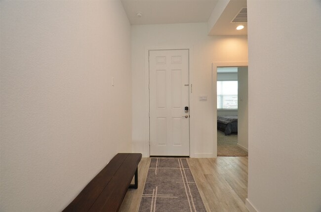 Building Photo - 1696 Daylight Lk Dr
