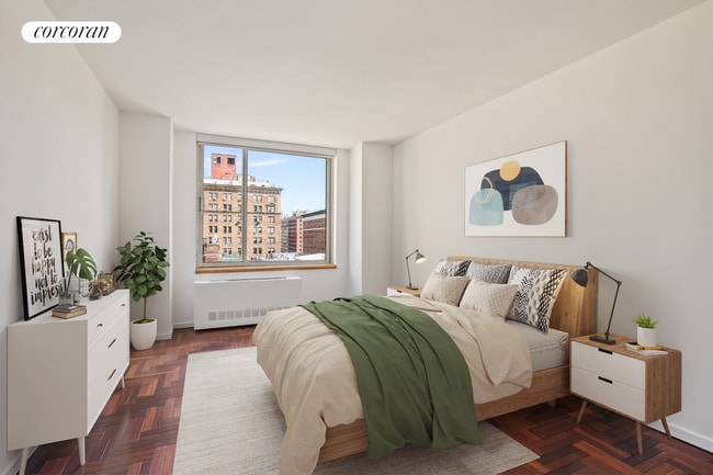 Building Photo - 2373 Broadway-