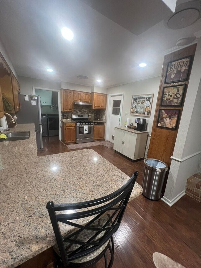 Foto del edificio - MID TERM RENTAL
