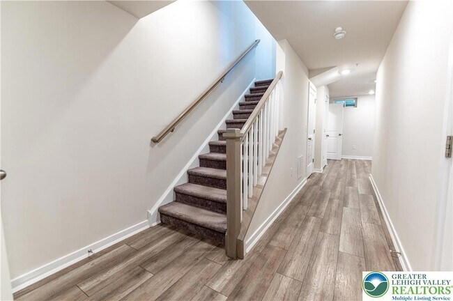 Foto del edificio - 4936 Brookside Ct