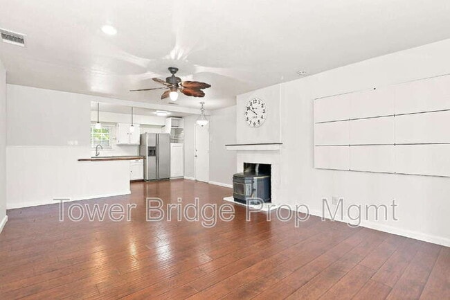 Building Photo - 1429 Watt Ave