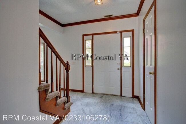 Building Photo - 4 br, 2.5 bath House - 884 Melrose Terrace