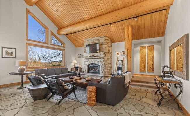 Foto del edificio - 2612 Ski Trail Ln