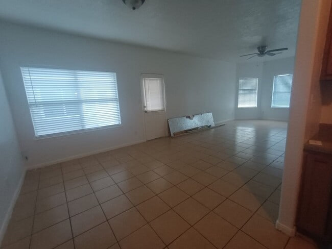 Building Photo - 8106 Rhobell St