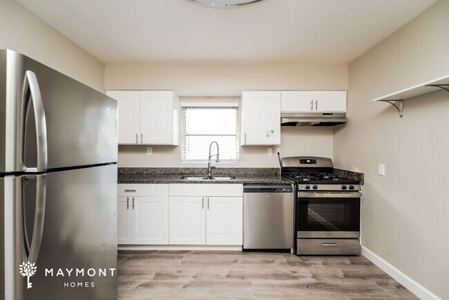 Foto del edificio - 714 37th St W