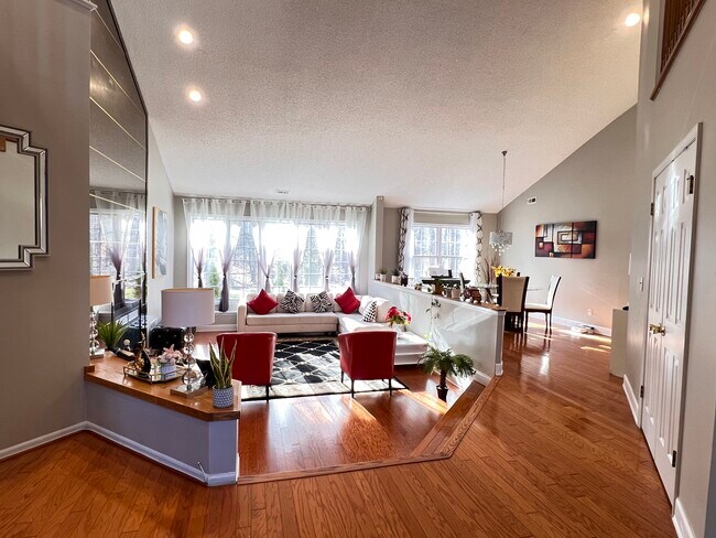 Foto del edificio - 5 Westwinds Dr
