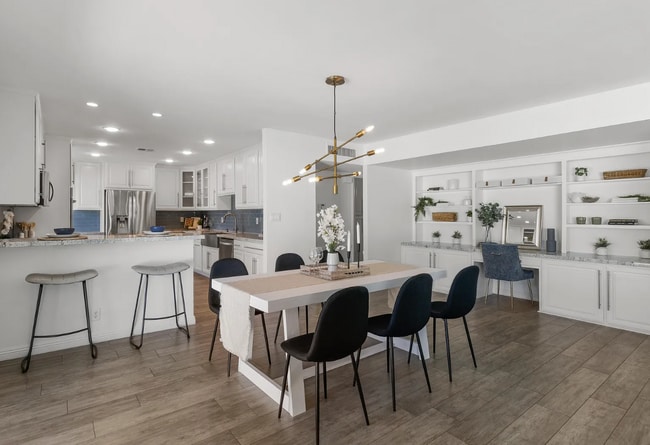 Building Photo - 8408 E Sheridan St