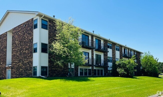 Building Photo - Adel Village Apartments