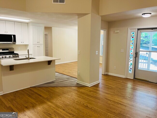 Building Photo - 7250 Serenity Pl