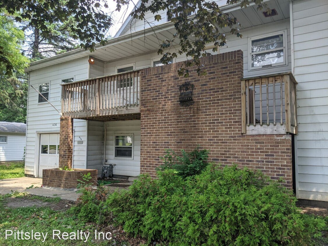 Primary Photo - 4 br, 2 bath House - 436 Russell Road