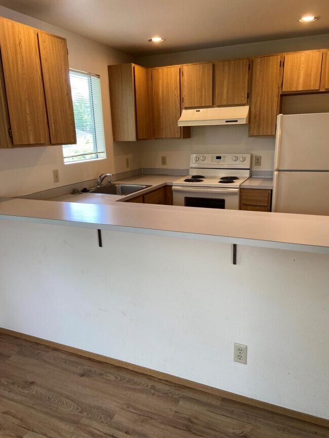 Building Photo - 1 bedroom in Seattle WA 98119
