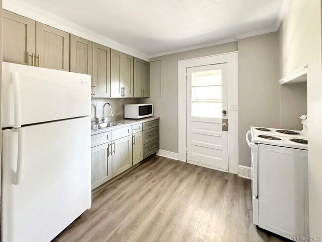 Foto del edificio - 3604 Lexington Ave