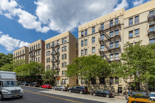 Foto del edificio - 69 Tiemann Pl