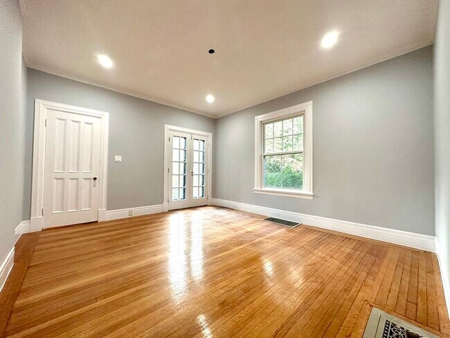 Foto del edificio - 15 Kirkland Rd