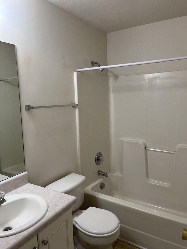 Foto del edificio - 341 Elders Pond Cir