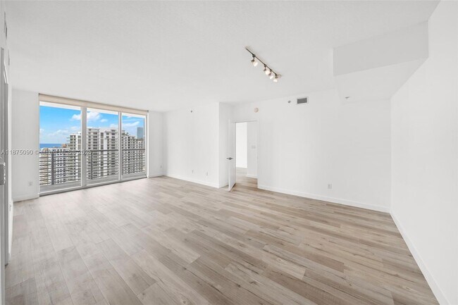 Building Photo - 325 S Biscayne Blvd