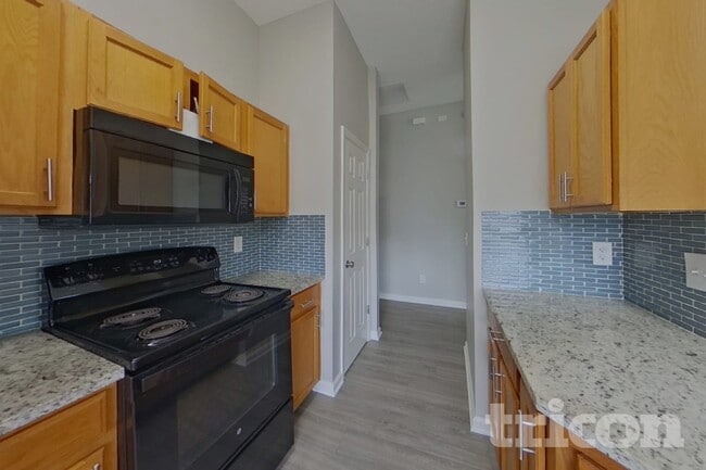 Building Photo - 6830 Shoreline Ln