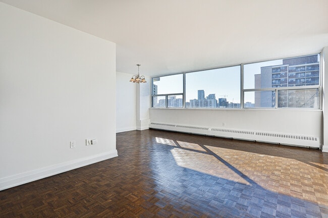 Building Photo - Attache North - 185