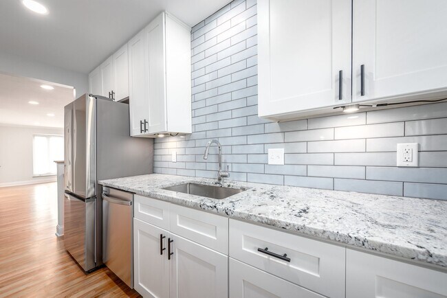 Foto del edificio - 1600 Elmwood Ave