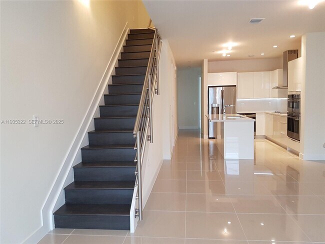 Foto del edificio - 10245 NW 63rd Terrace