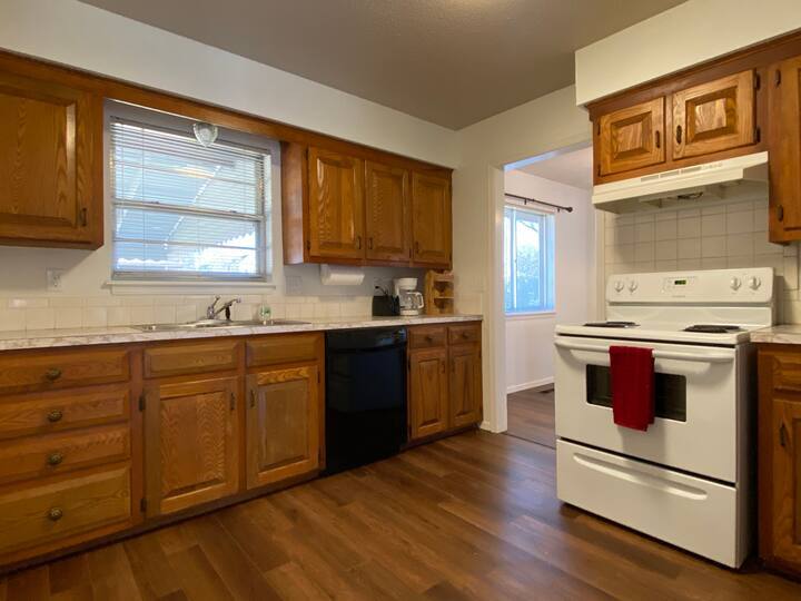 Building Photo - 308 Magnolia Dr