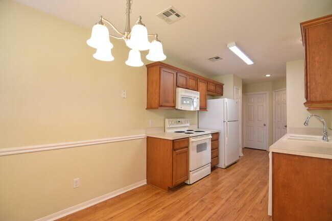 Building Photo - 8520 Oak Crossing