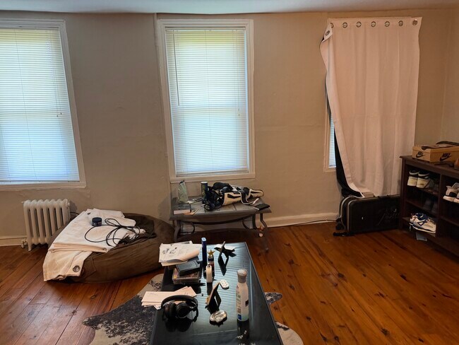 sala de estar - 764 S 6th St