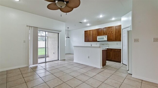 Building Photo - 3497 Parkridge Cir