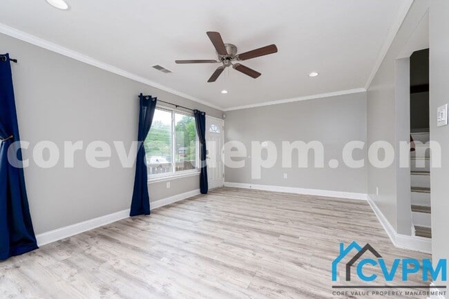 Foto del edificio - 1623 Fendall Ct