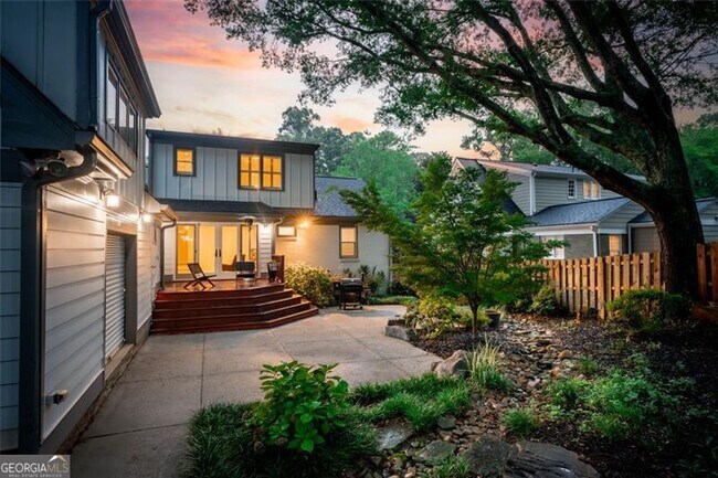Foto del edificio - 102 Mockingbird Ln