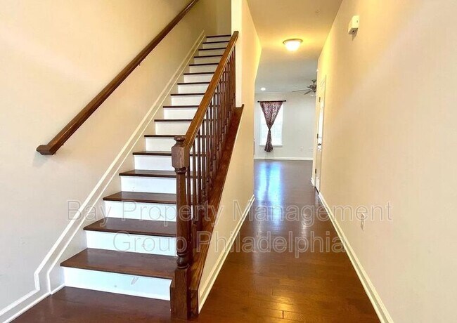 Foto del edificio - 283 Fairfield Cir W
