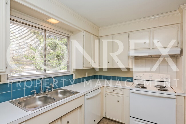 Building Photo - Beautiful Home in Jackson, Available Now!