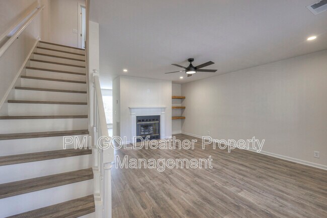 Foto del edificio - 112 Champney Ct
