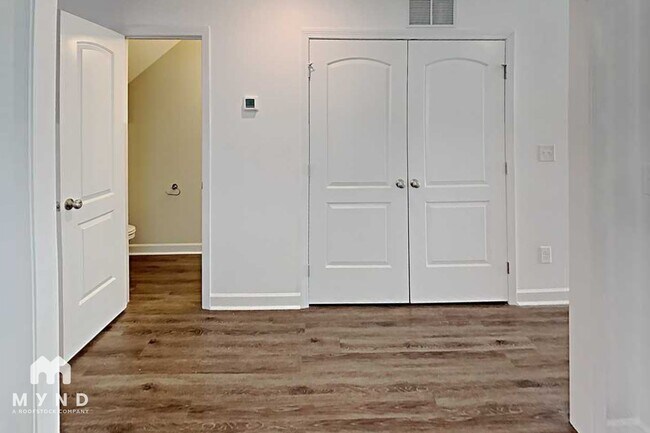 Foto del edificio - 329 Kimball St