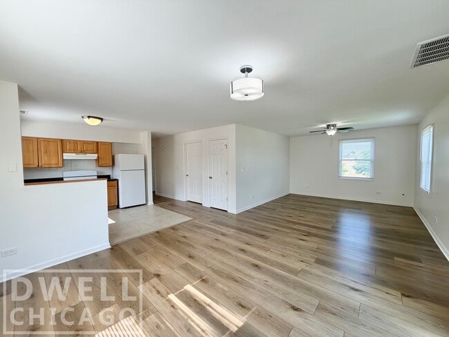 Building Photo - 1411 Emerson St