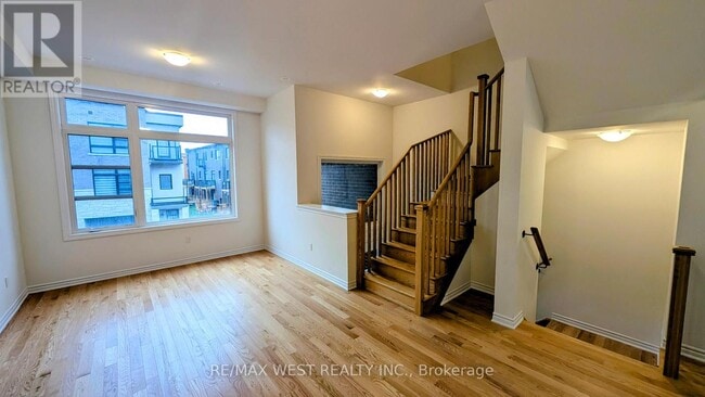 Building Photo - 95 Paradox St