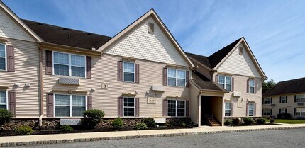 Building Photo - 38 Sequoia Dr