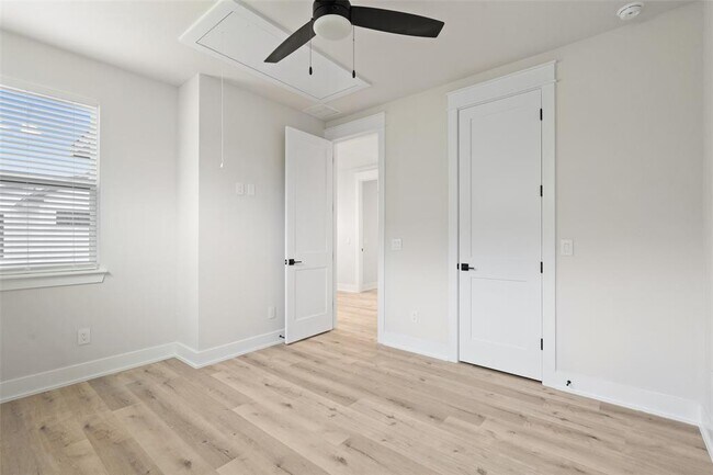 Foto del edificio - 2713 Bristol Dr