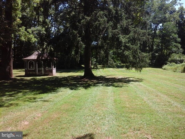 Building Photo - 310 Indian Run Rd