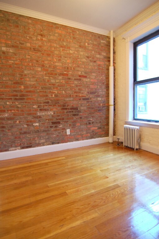 Foto del edificio - 346 E 18th St