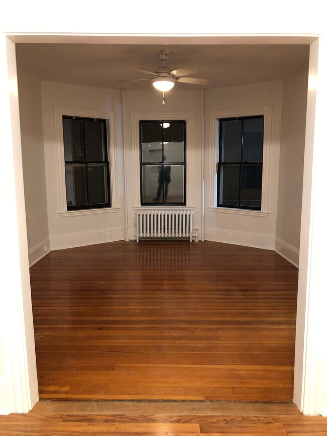 Living room - 63 Cedar St