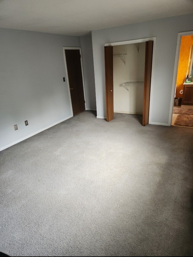 Looking back at the room entrance - 1637 Ilona Dr