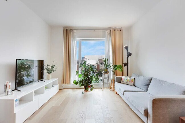 Foto del edificio - 181 18th St