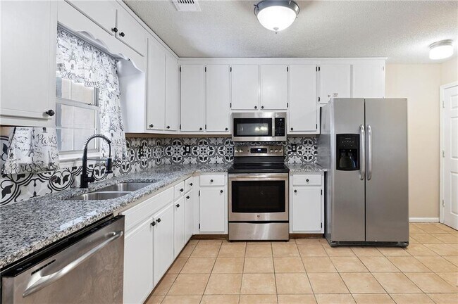 Foto del edificio - 2898 Lakemont Dr SW