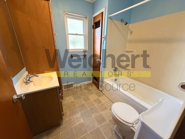 Foto del edificio - 4 bedroom, 3 bath country home