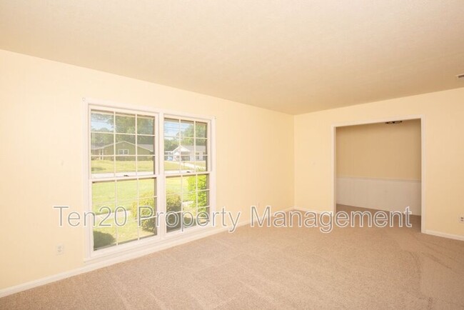 Building Photo - 3795 Meadowlark Dr