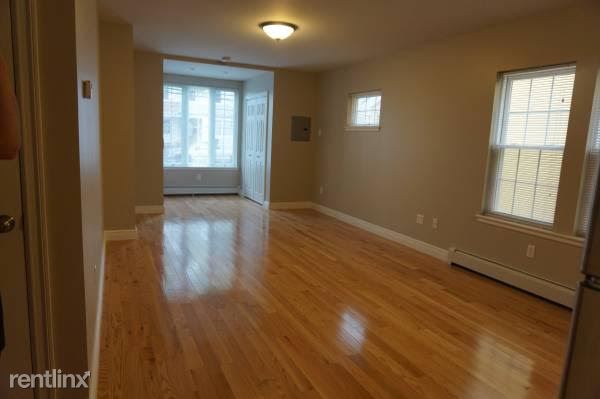Foto del edificio - 7202 Juniper Valley Rd