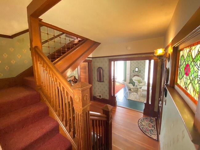 Foto del edificio - Pacific Grove Historical 3 Bed 2 Bath