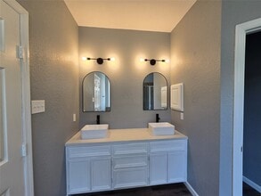 Building Photo - 5210 Benton Dr